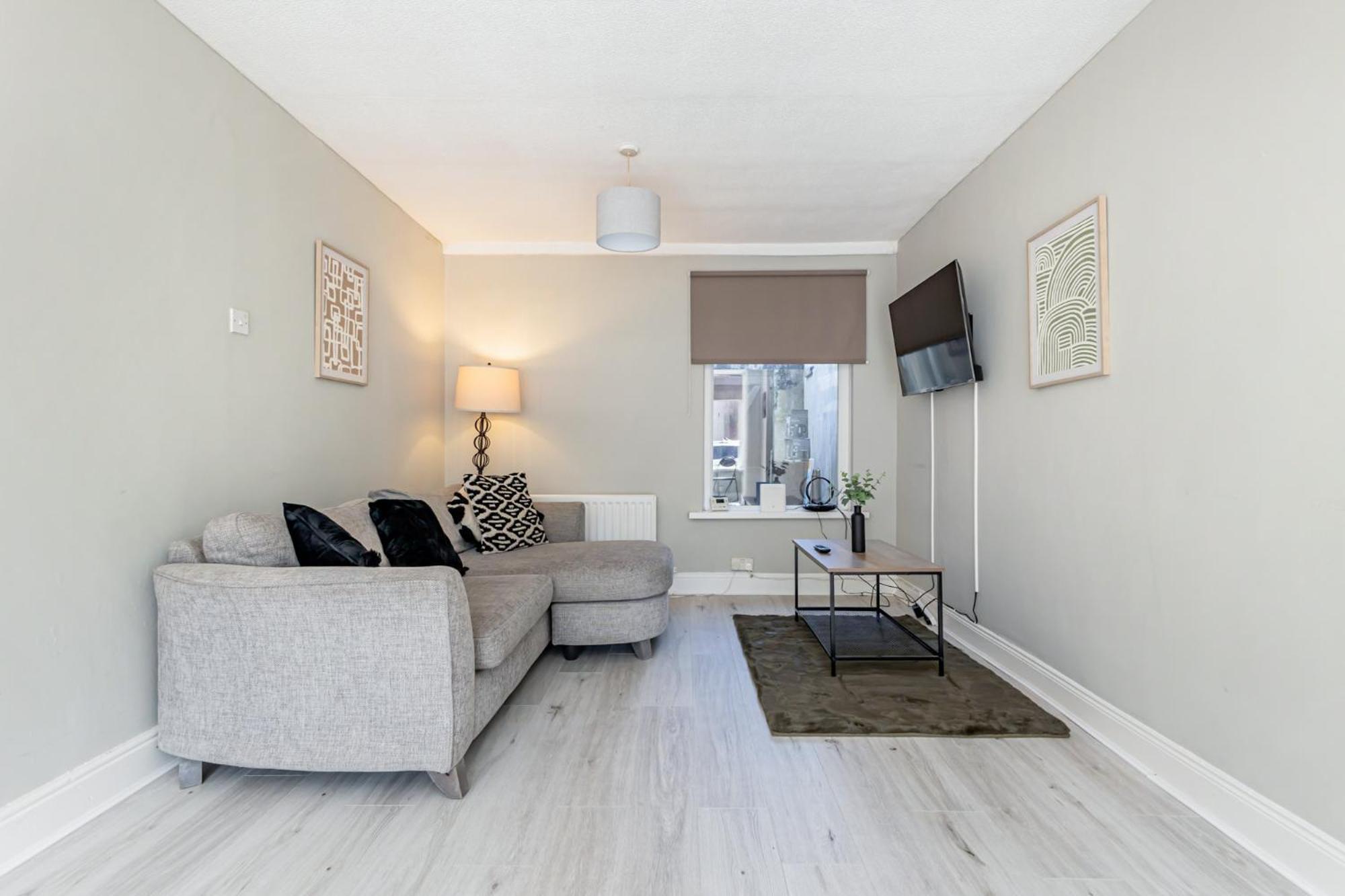 Snug Central Belfast Home, 2 Minutes From Ormeau Park! 외부 사진